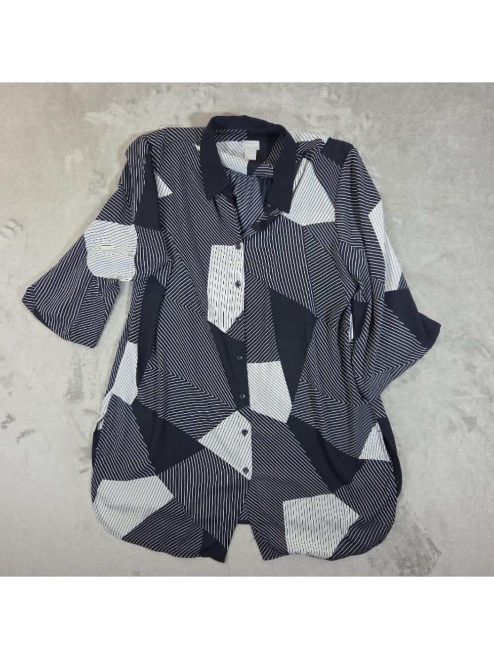 Chico’s Button Down Womens Size 2 Blue White Geometric Preppy